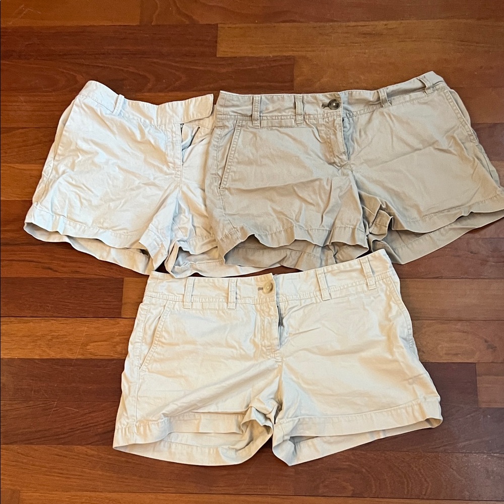 LOFT Women's Cream Shorts